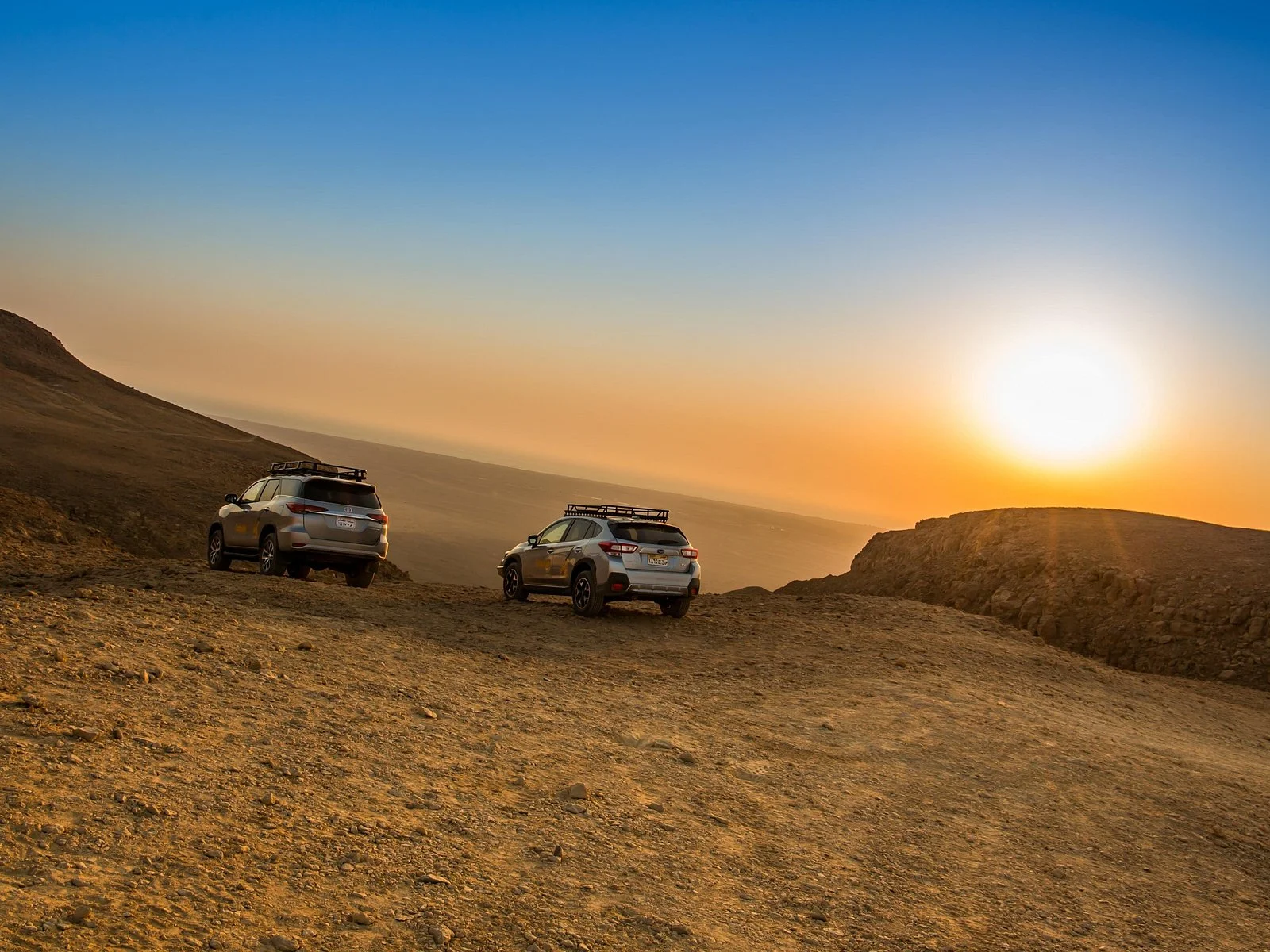 dining in the desert - Image 3