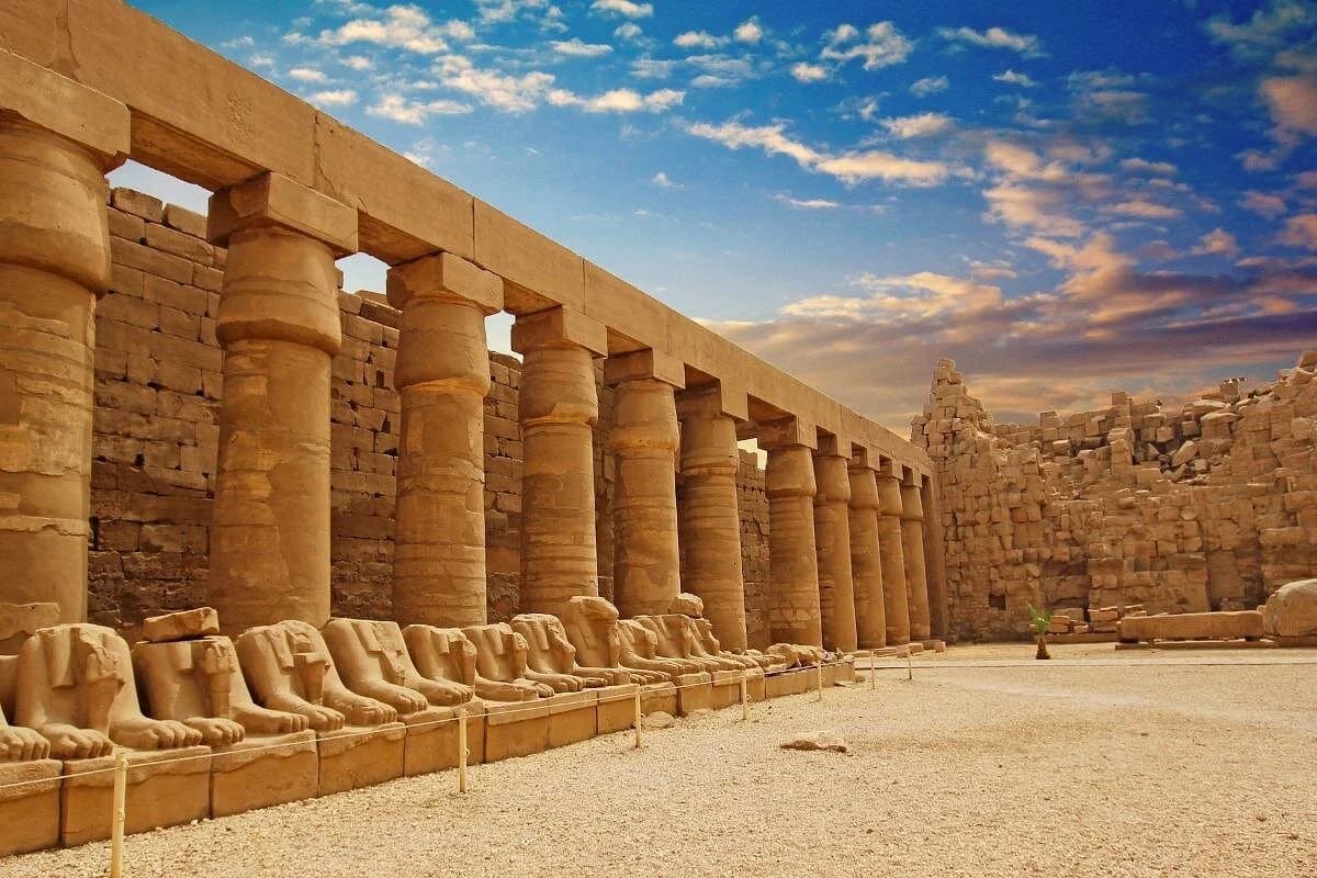 full day guided group bus tour to luxor from hurghada - Image 2