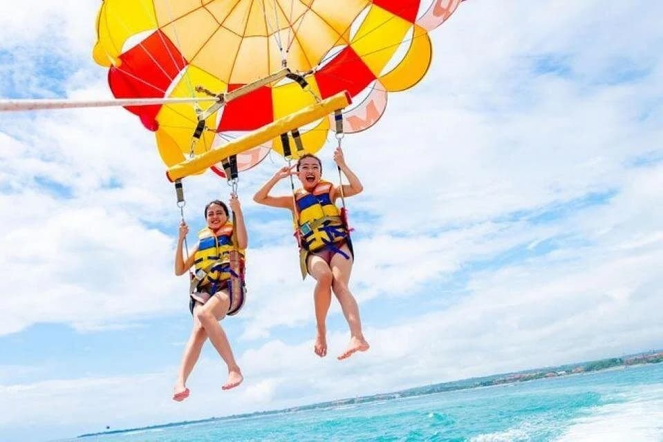 jet boat parasailing - Image 6