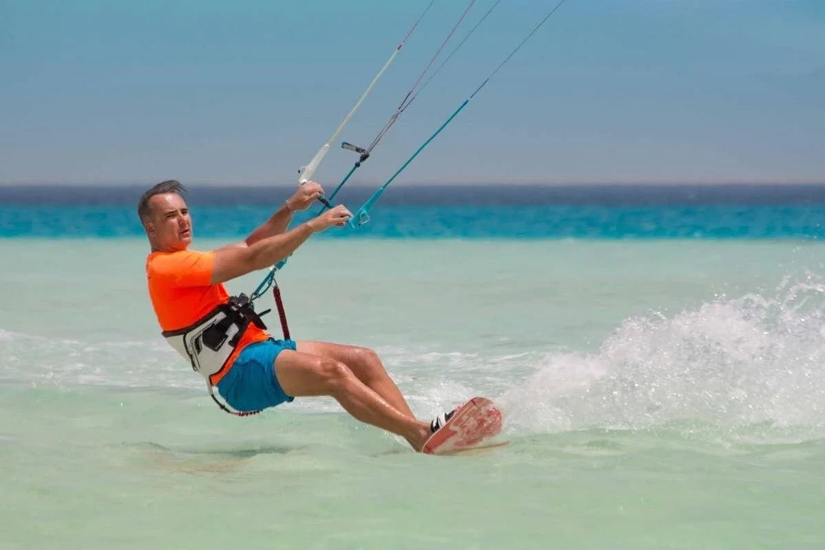 kite surfing experience 3 days of thrills await hurghada - Image 4
