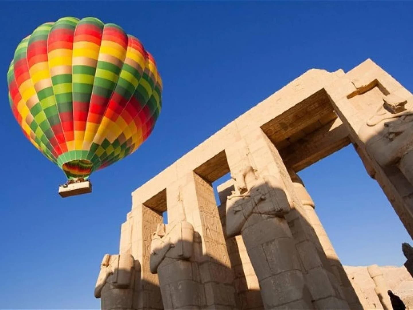 private luxor tour from hurghada with hot air balloon - Image 4