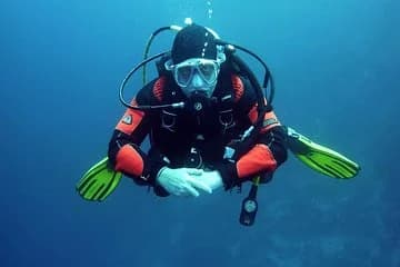 Try your Intro diving in Hurghada - Image 3