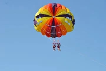 Enjoy The Parasailing Experience in Hurghada - Image 4