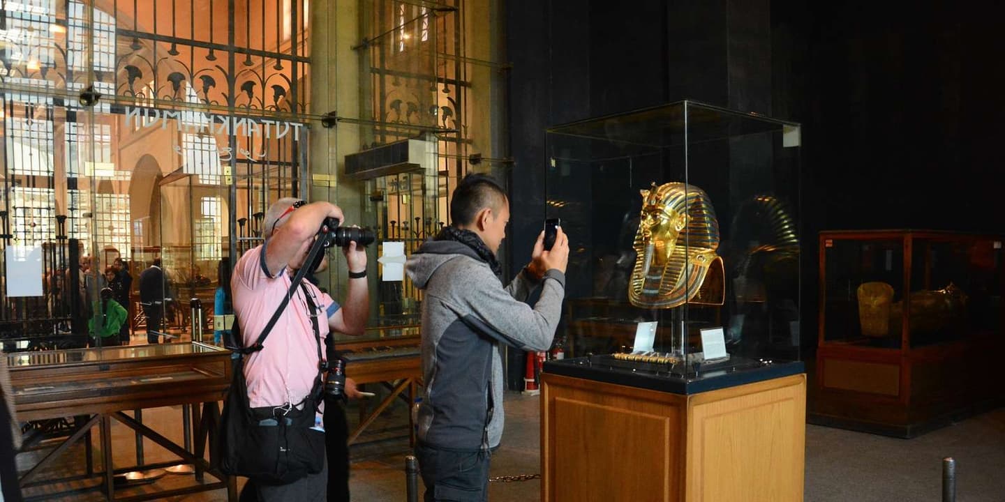 Cairo: Pyramids, Museum and Bazaar Private Escape