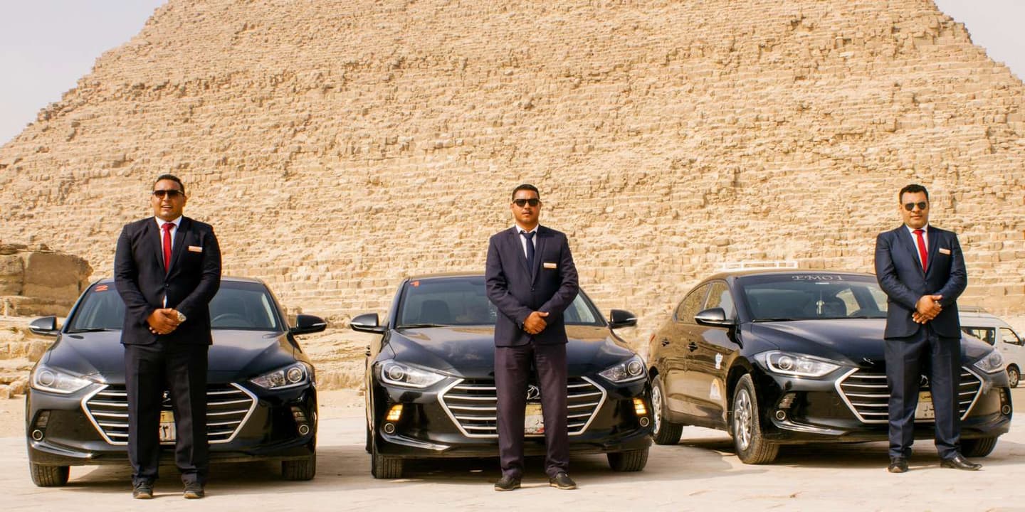 Cairo: Private Car Rental with Driver