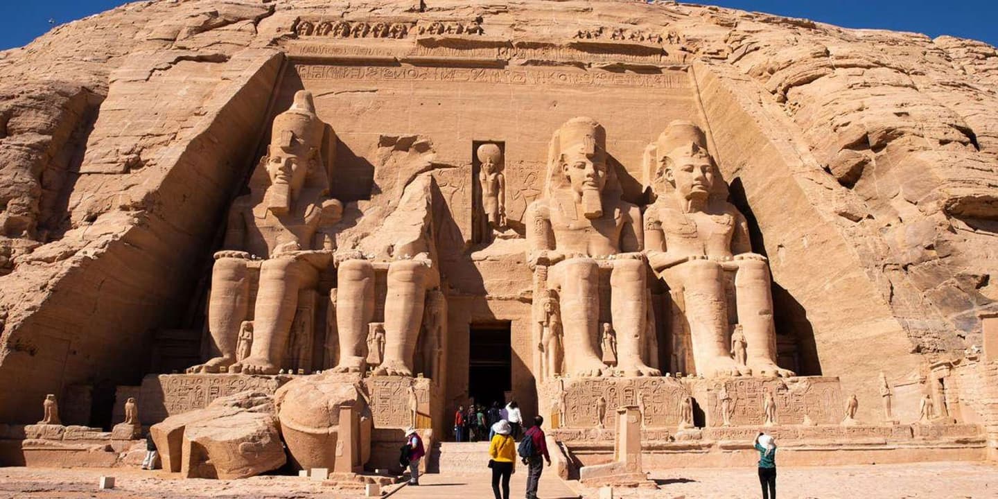 From Aswan: Overnight Nile Cruise to Luxor with Meals