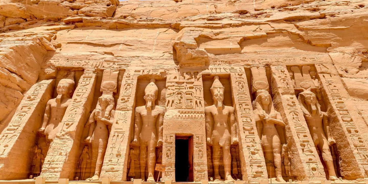 From Cairo: 2-Day Abu Simbel & Luxor Tour