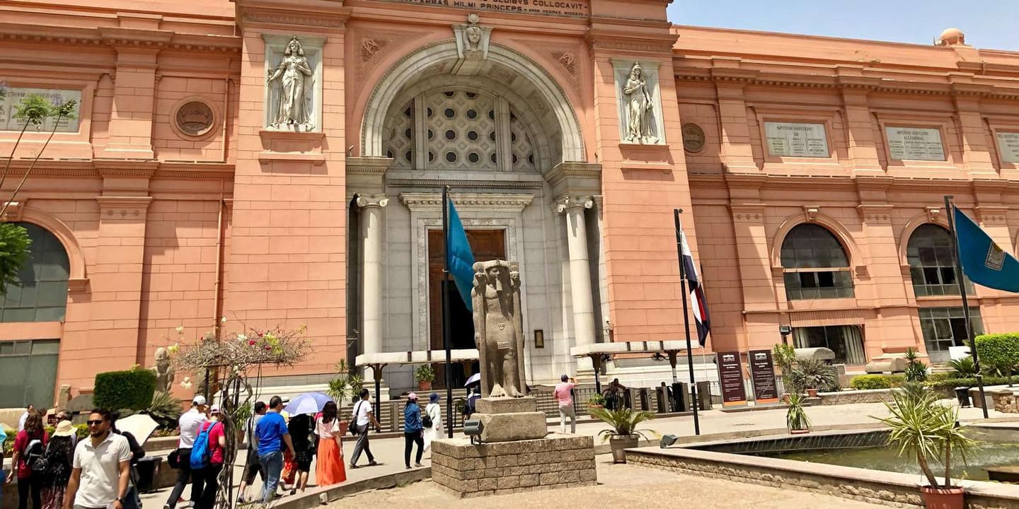 Hurghada: Full-Day Cairo Flight Tour to Pyramids