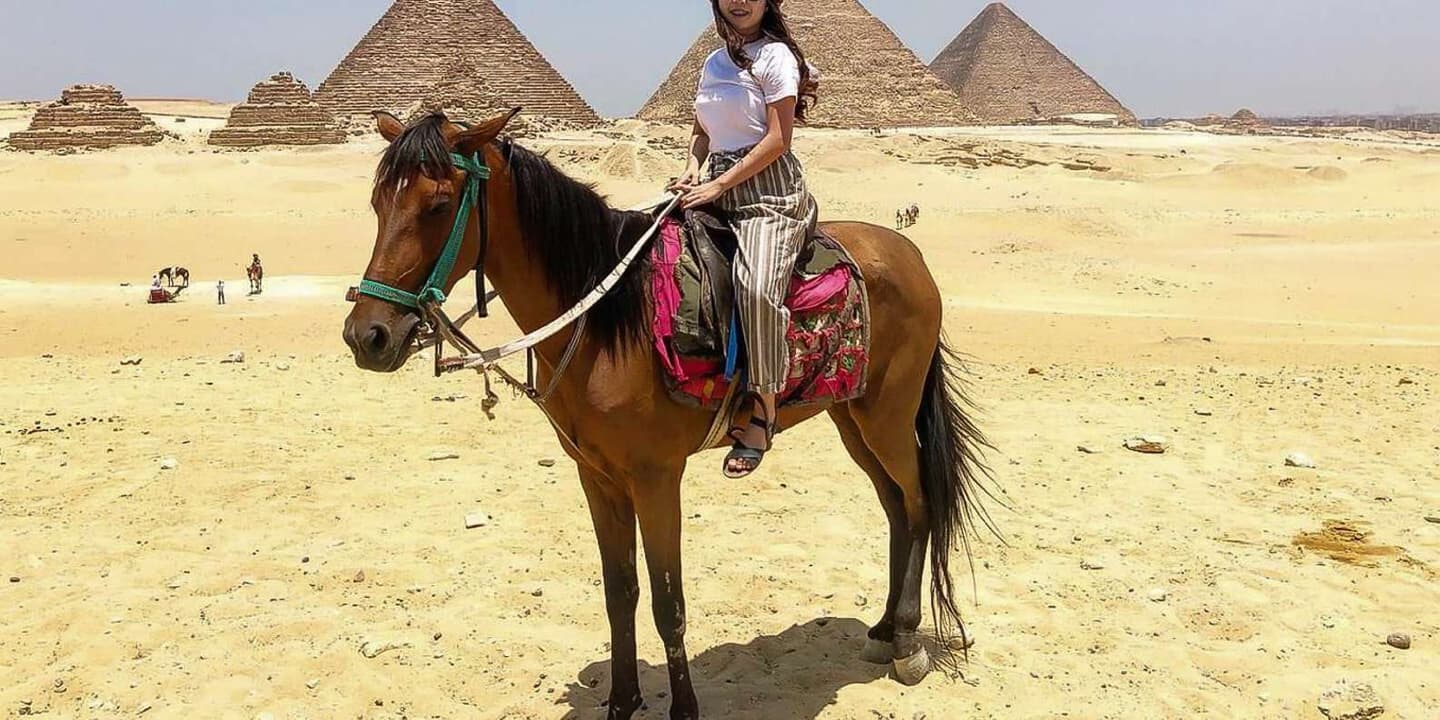 Cairo: Giza Pyramids & Sphinx Half-Day Tour