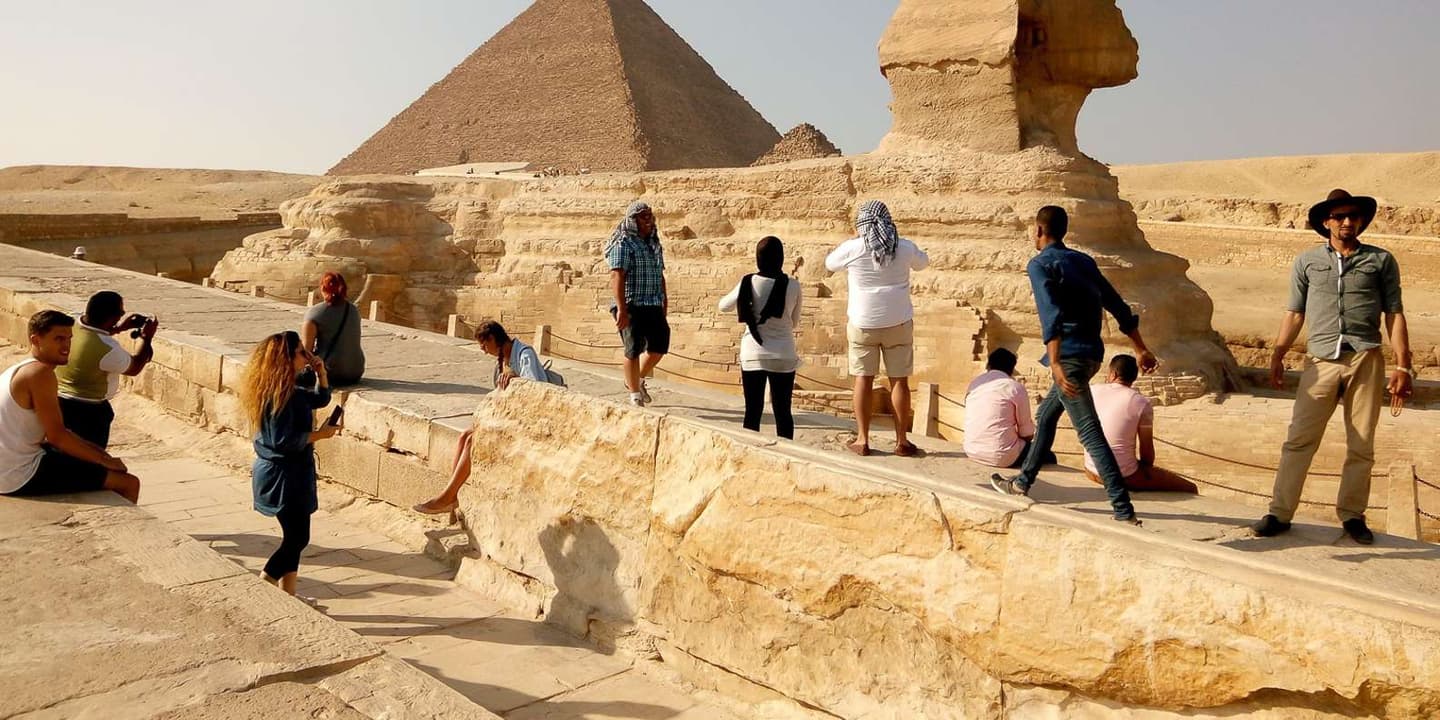 Cairo: Giza Pyramids & Sphinx Half-Day Tour
