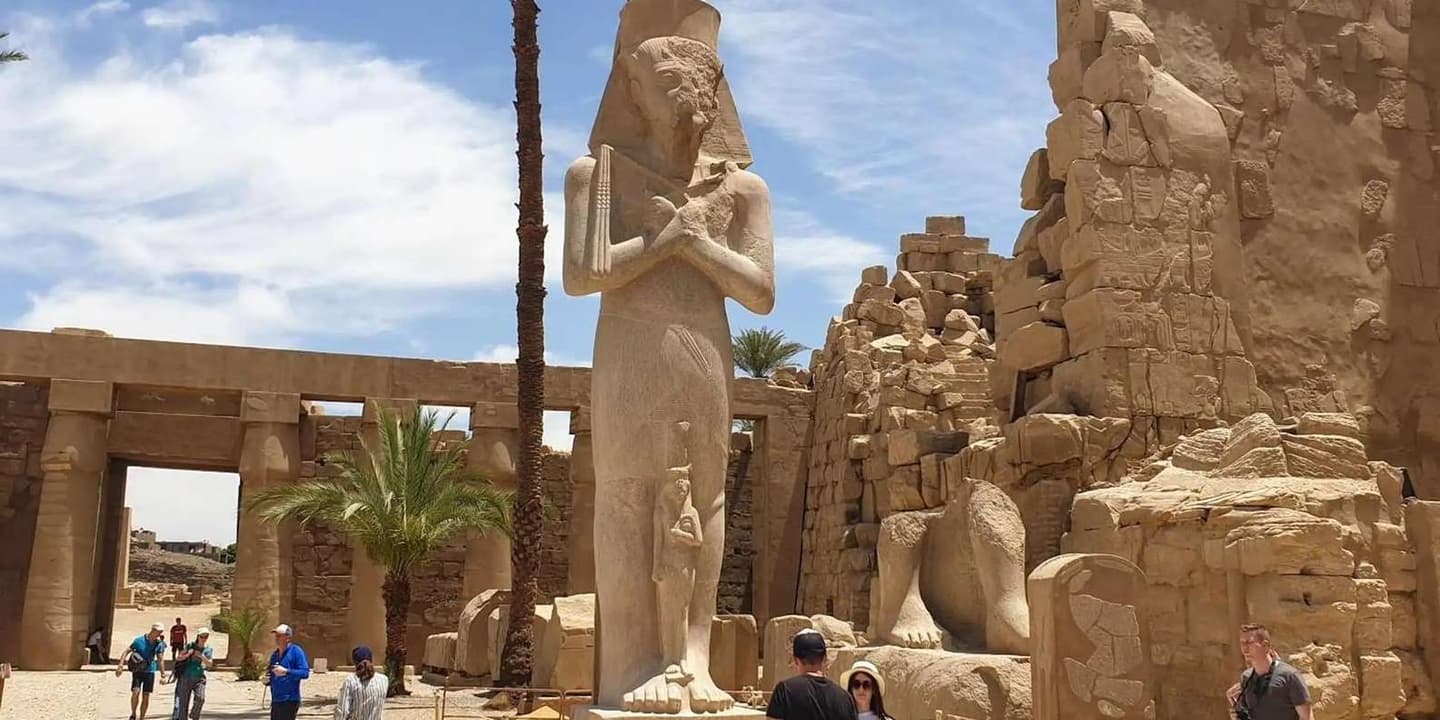 Hurghada: 2-Day Luxor Valley of the Kings & Habu
