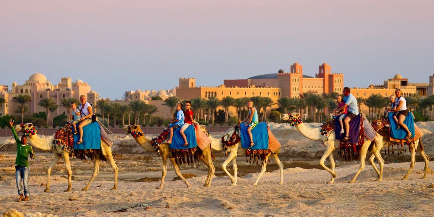 Hurghada: Camel Ride, Blue Lagoon, BBQ, and Stargazing