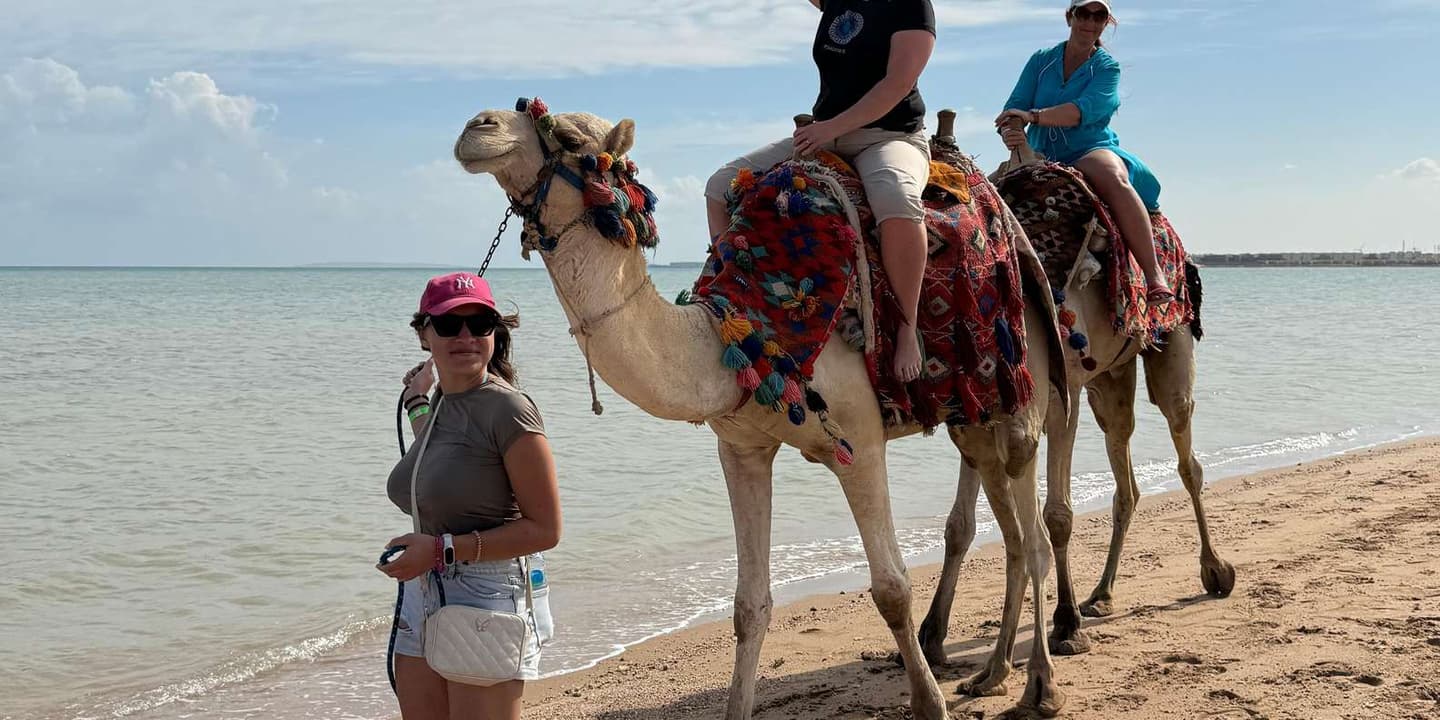 Hurghada: 1-Hour Desert & Beach Camel Ride + Transfers