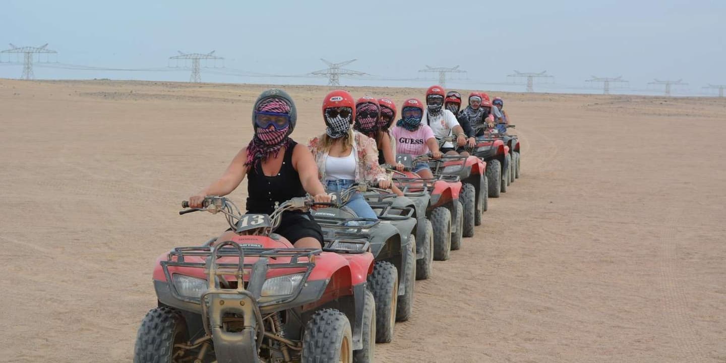 Hurghada: Desert Safari with Quad, Buggy & Dinner Show