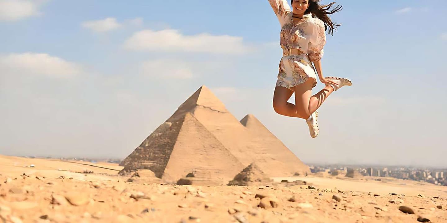 Hurghada: Full-Day Cairo Trip by Plane