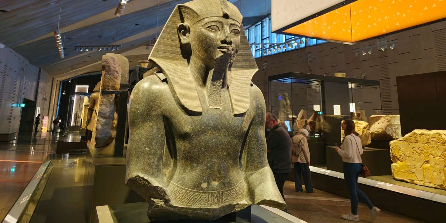 Hurghada: Grand Egyptian Museum, Pyramids & Sphinx Tour