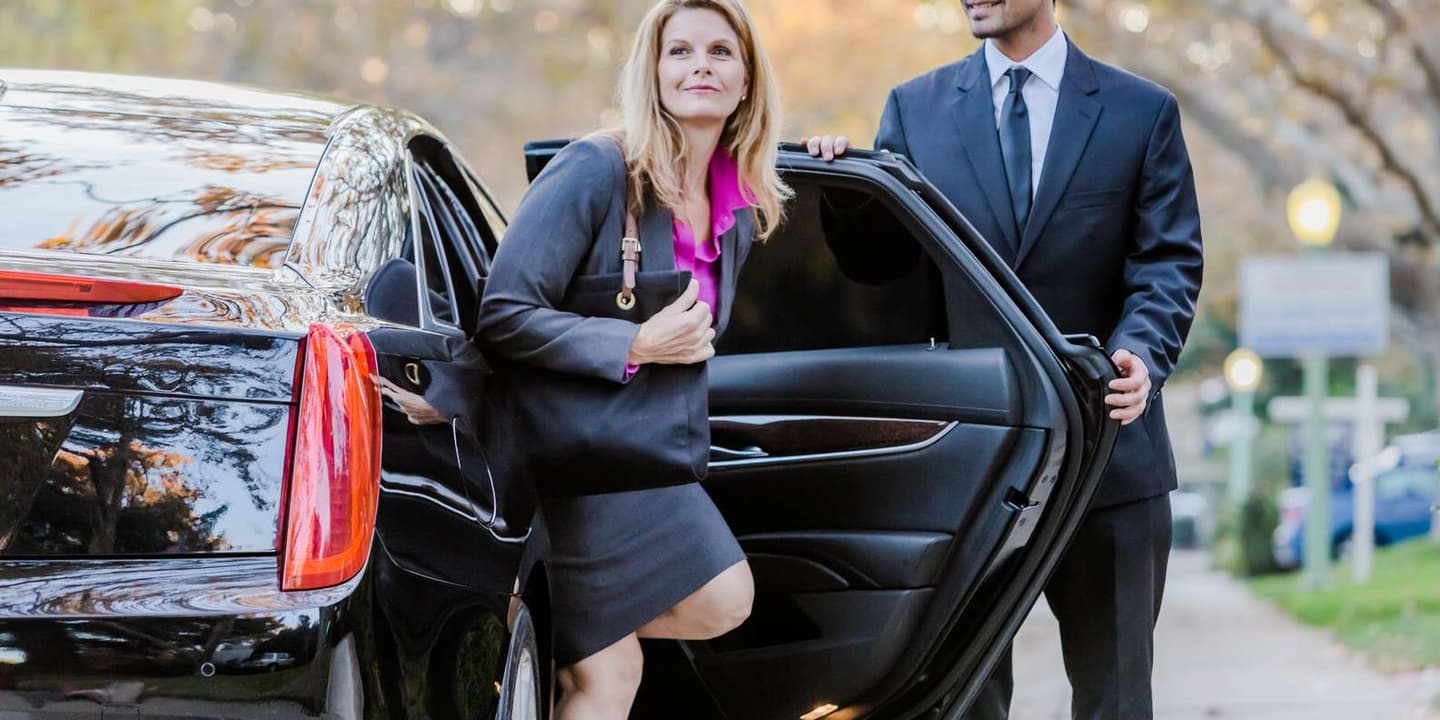 Hurghada: Private Airport Transfer with Meet & Greet