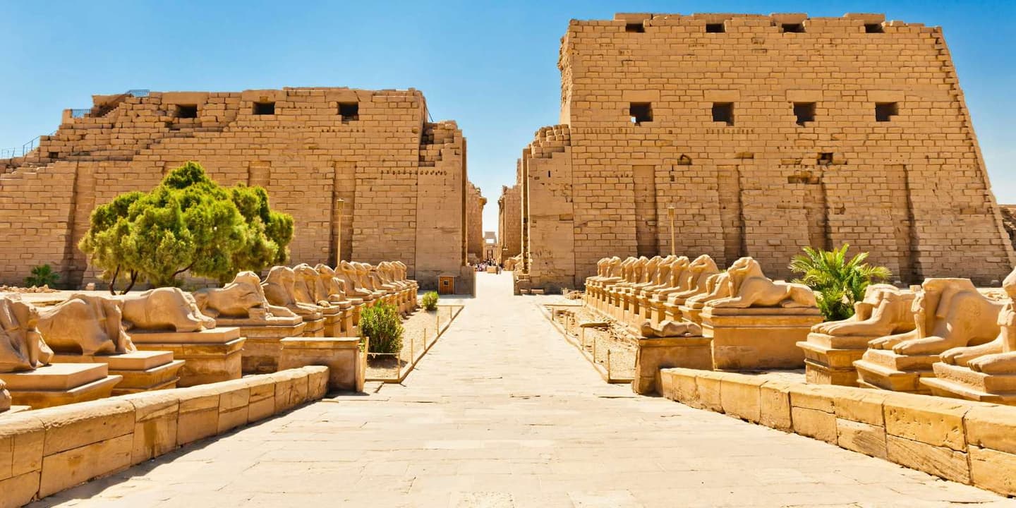 Hurghada: Luxor Highlights & King Tut Tomb Tour