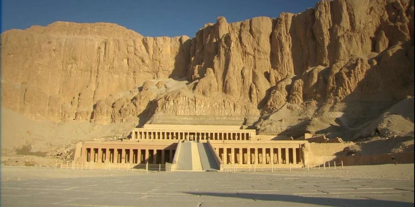 Hurghada: Luxor Highlights & King Tut Tomb Tour