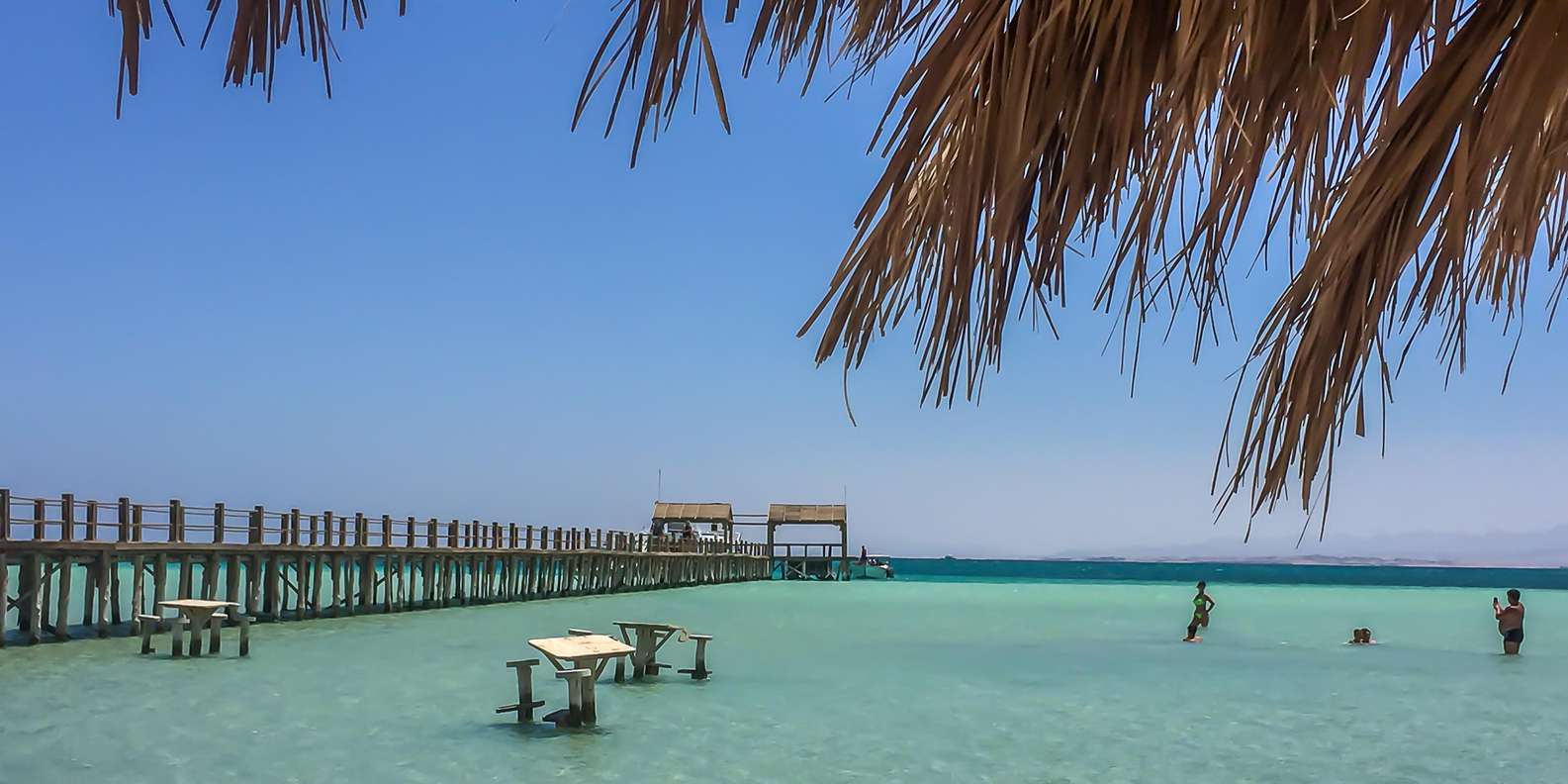 Hurghada: Luxury Giftun island w/snorkeling/lunch & Massage