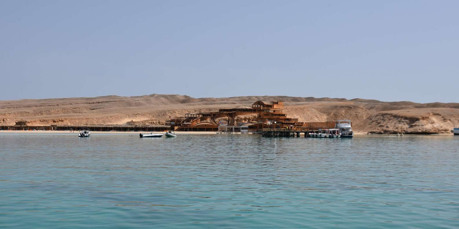 Hurghada: Luxury Giftun island w/snorkeling/lunch & Massage