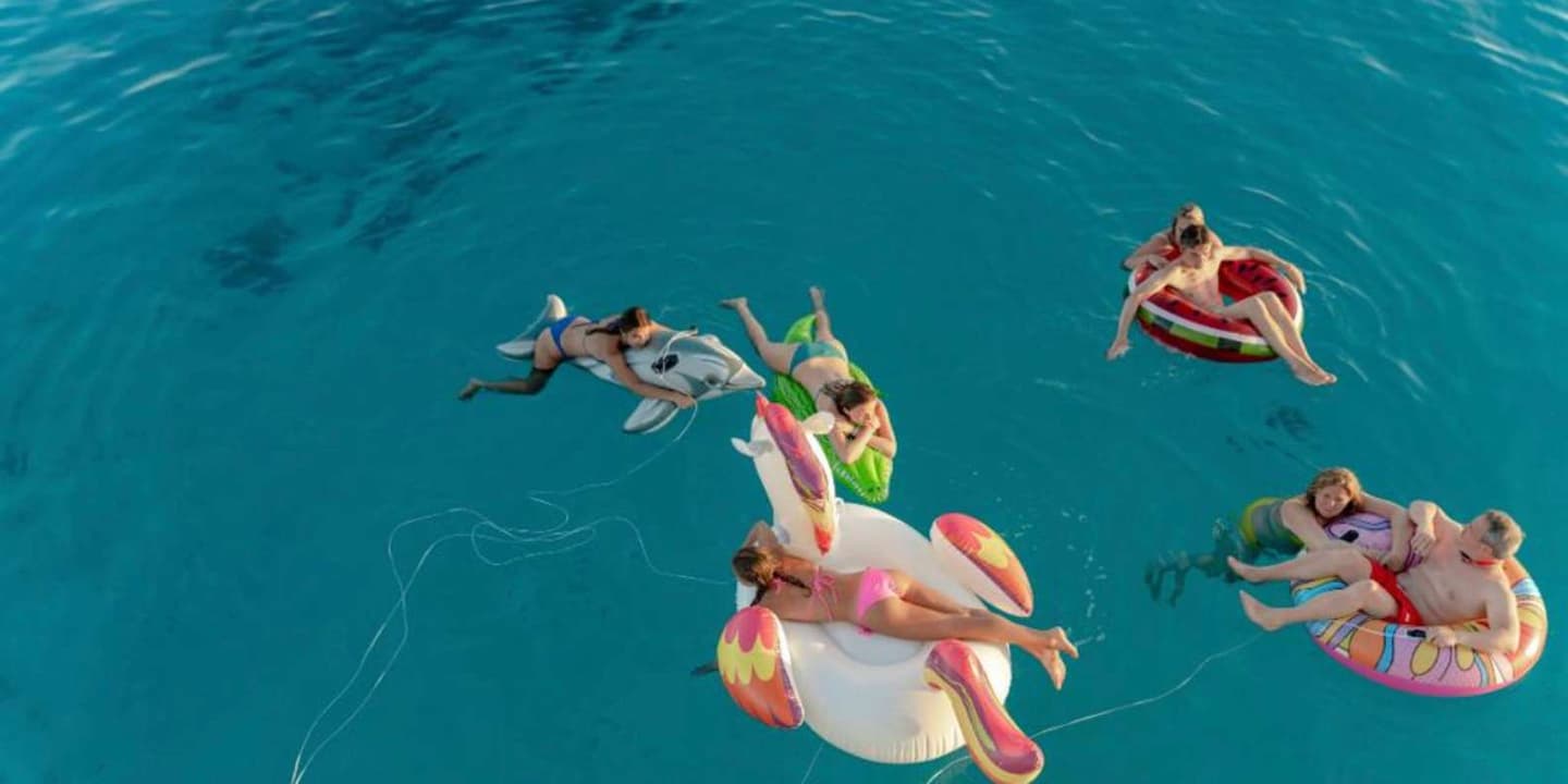 Hurghada: Luxury Yacht Trip with Crew and Chef