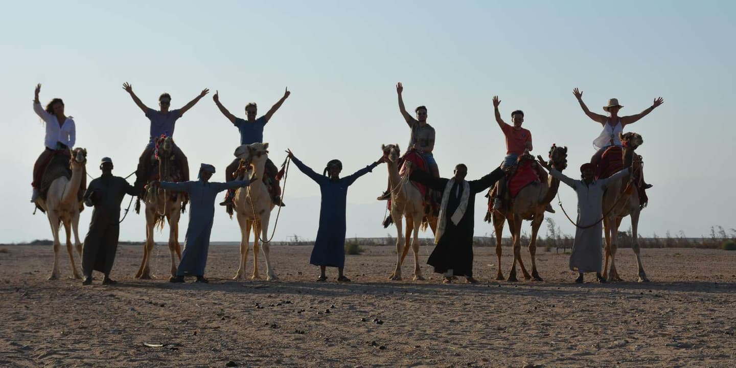 Hurghada: Oasis Sunset Camel Ride & Stargazing