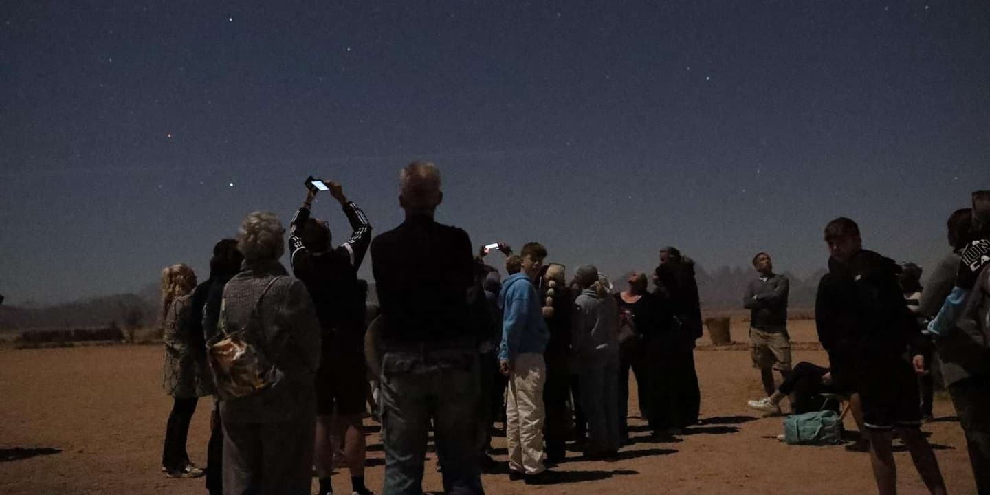 Hurghada: Oasis Sunset Camel Ride & Stargazing