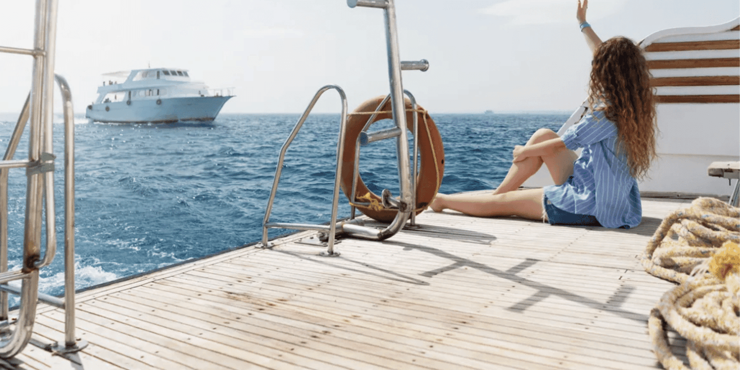 Hurghada: Yacht Snorkelling Trip to Orange Bay