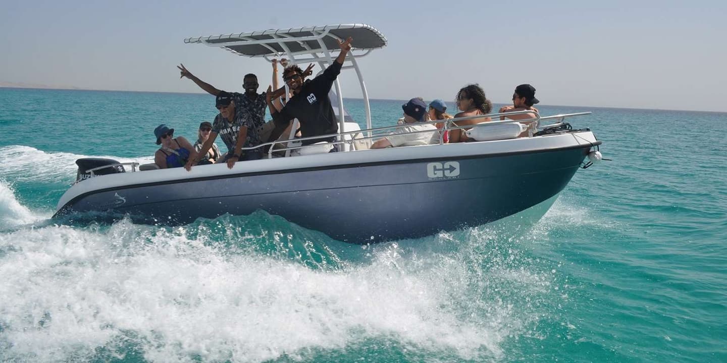 Hurghada: Orange Bay Dolphin Watching & Snorkelling