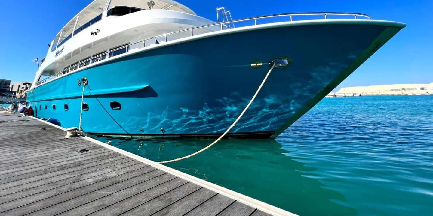 Hurghada: Orange & Giftun Island Cruise with Massage & Lunch