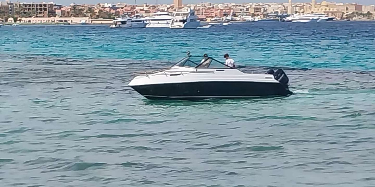 Hurghada: Private Luxury Speedboat W Snorkelling & Fruits