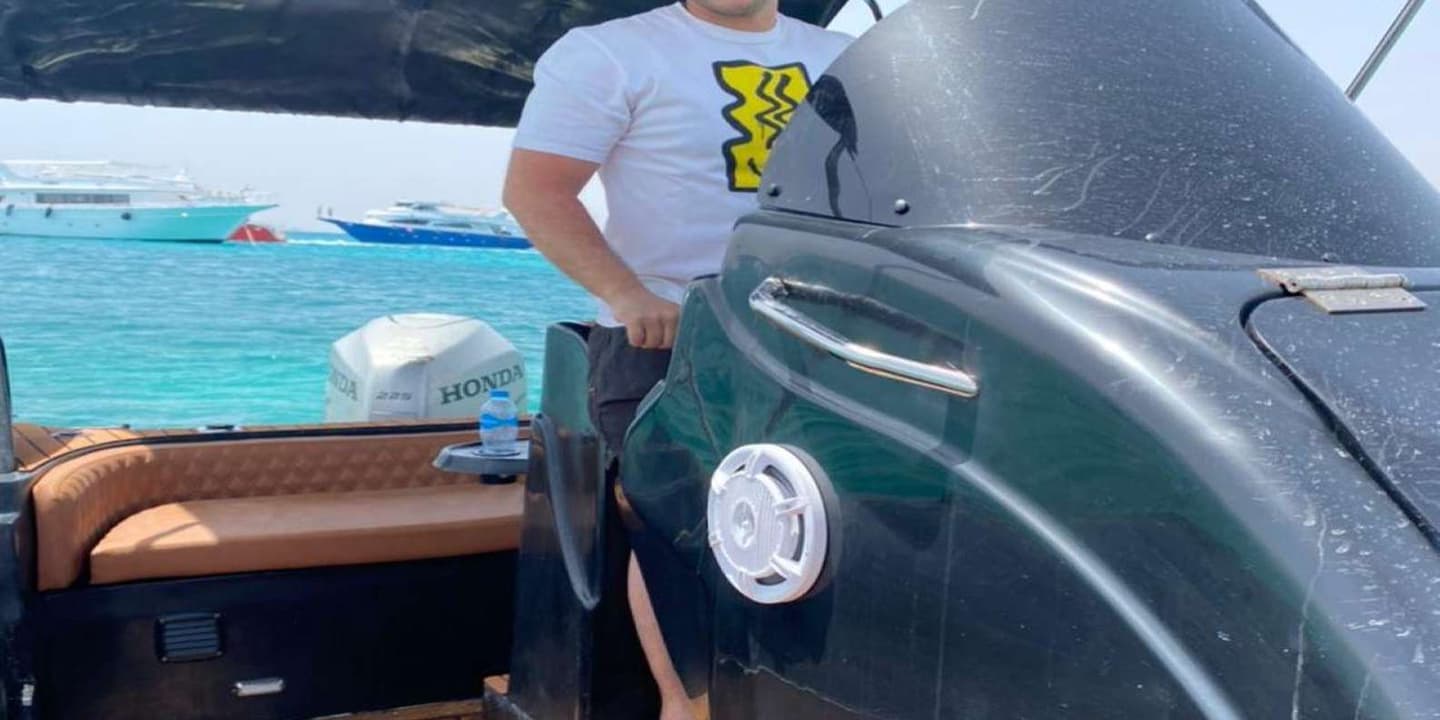 Hurghada: Private Speedboat to Dolphin House with Pickup