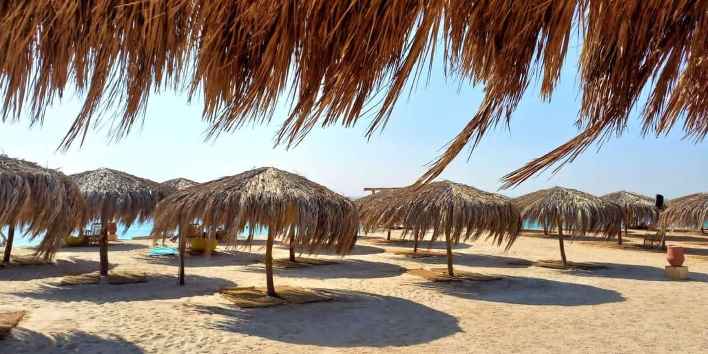 Hurghada: Private Speedboat to Magawish Island