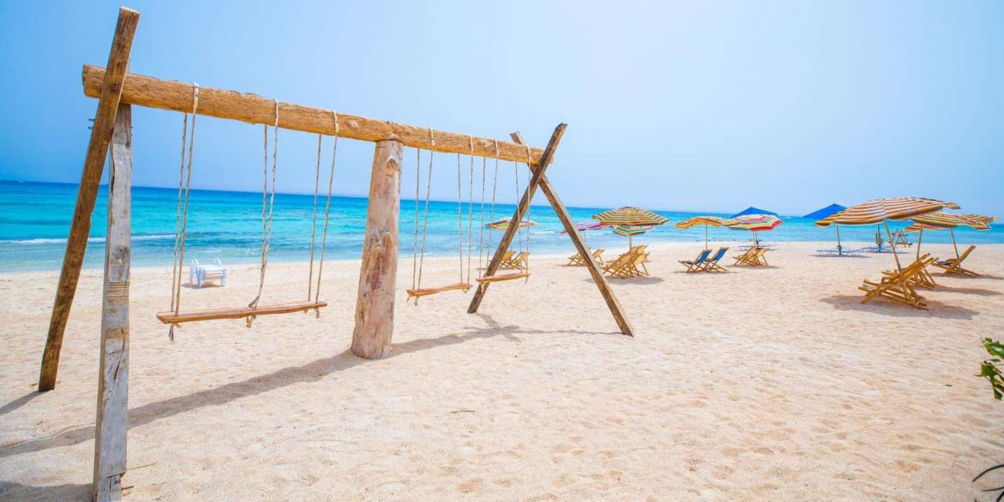 Hurghada: Private Speedboat to Orange Bay & White Island