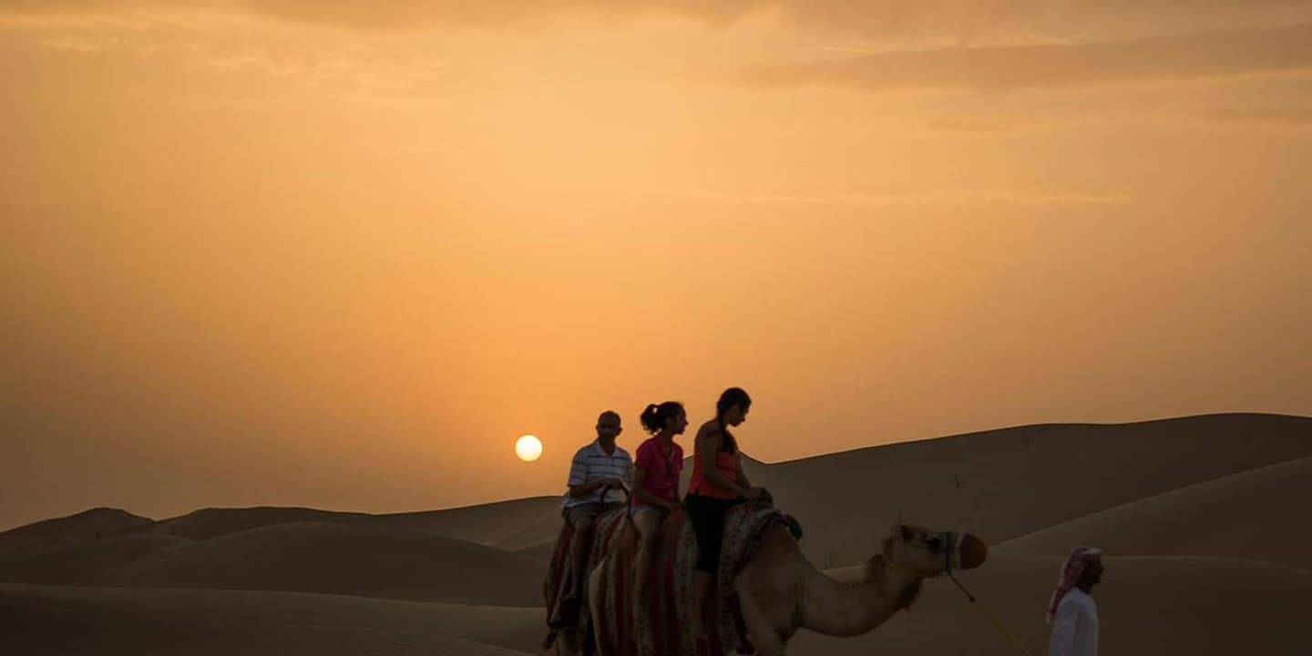 Hurghada: Quad Bike, Camel, Show, Dinner & Stargazing
