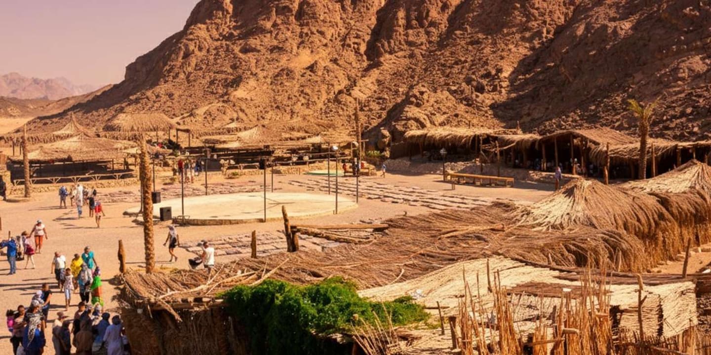 Hurghada: Sea & Desert Camel Ride w/Dinner, Show