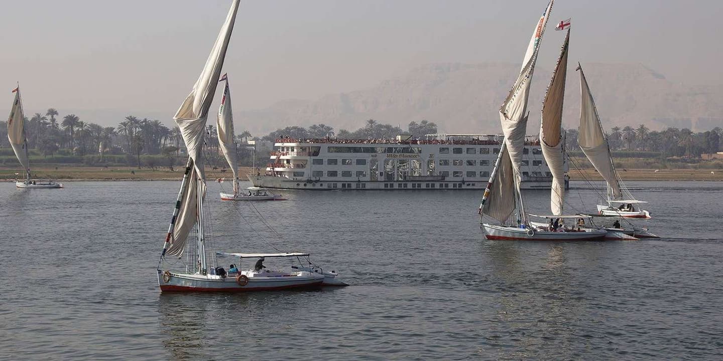 Luxor: Sunset Felucca Boat Trip with Hotel Pickup