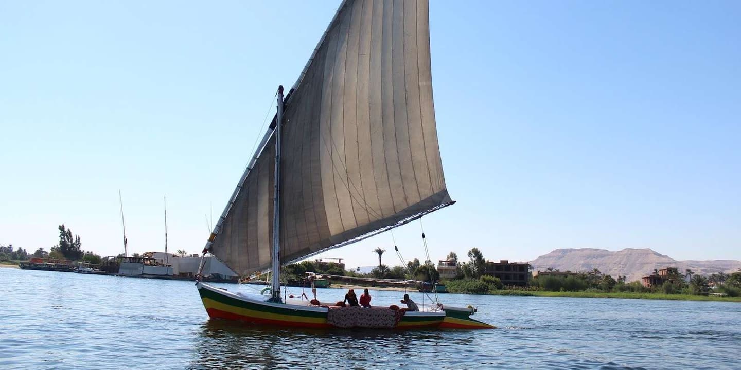 Luxor: Sunset Felucca Boat Trip with Hotel Pickup