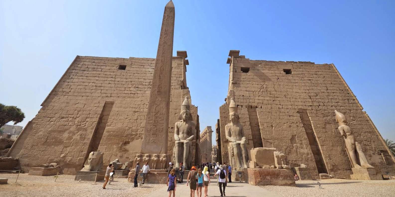 Luxor: West & East Banks & Tutankhamun Tomb Tour
