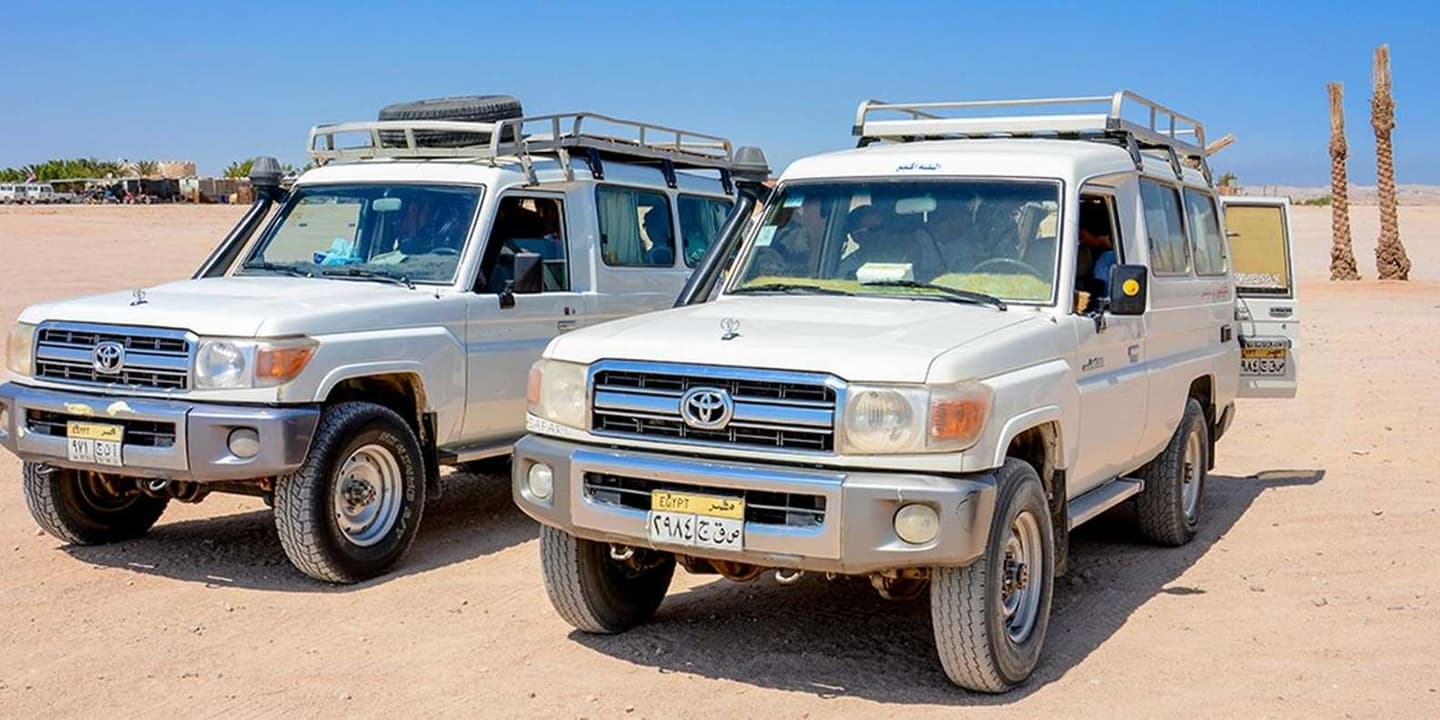 Makadi Bay: Mega Jeep, ATV, Buggy, Camel, Dinner & Show