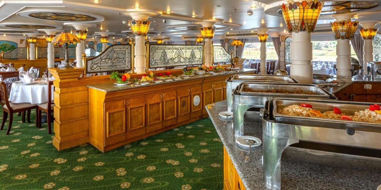 Sailing Nile cruise from Aswan to Luxor (2 nights)