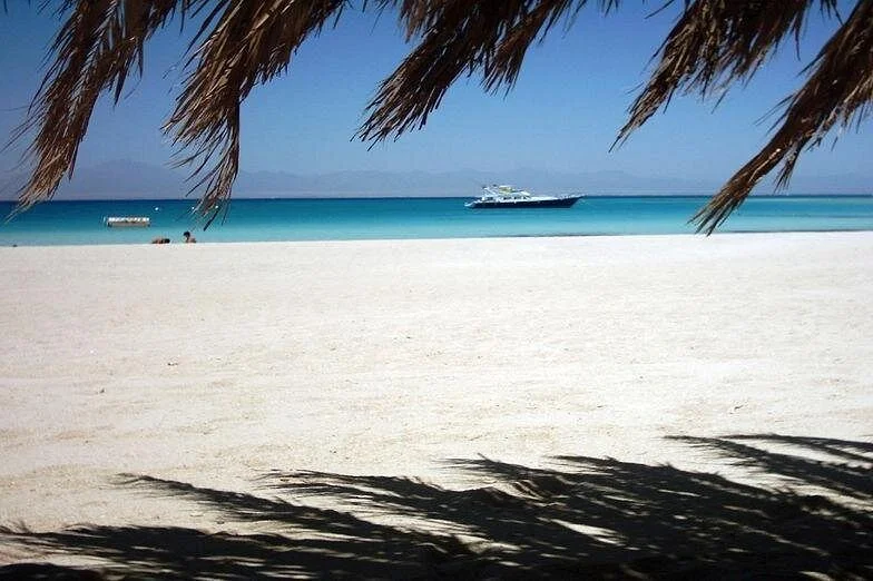 gifton island national park full day snorkeling - Image 1