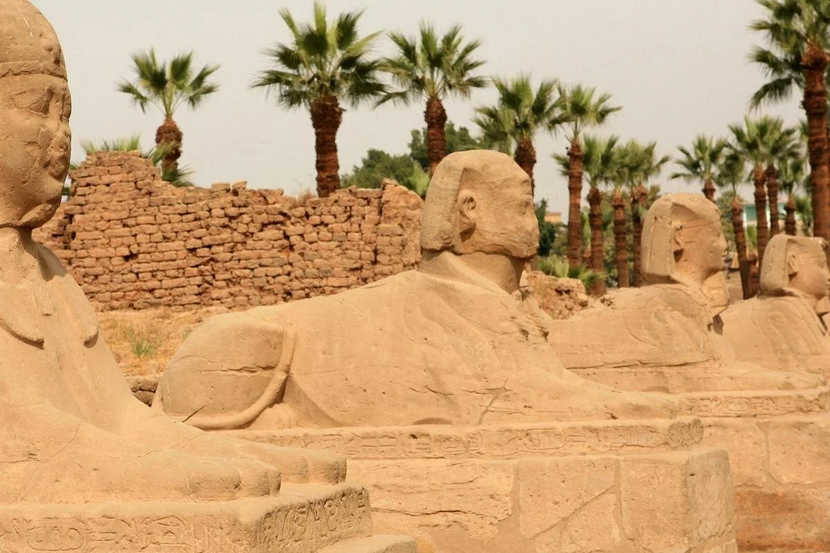 self guided tour to luxor from makadi - Image 1