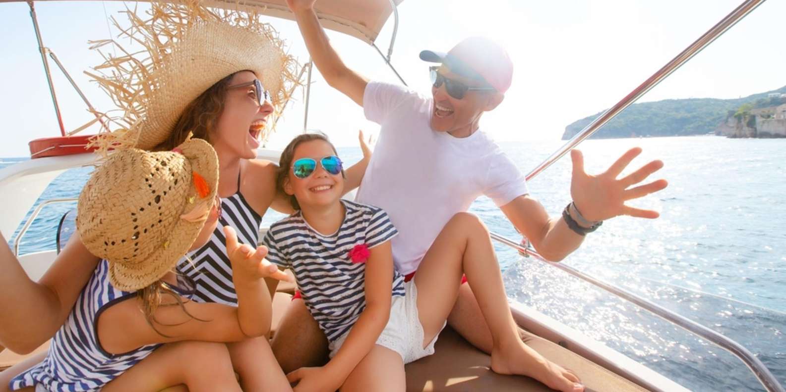 Hurghada: Sunset Yacht Cruise & Snorkelling