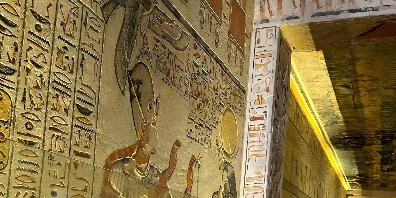 Luxor: Private Full-Day Transfer Service