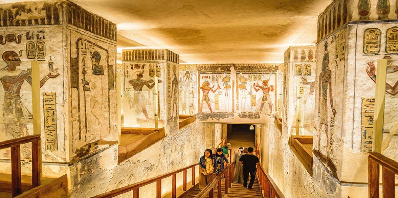Luxor: Shared Tour to Valley of Kings, Habu & Lunch