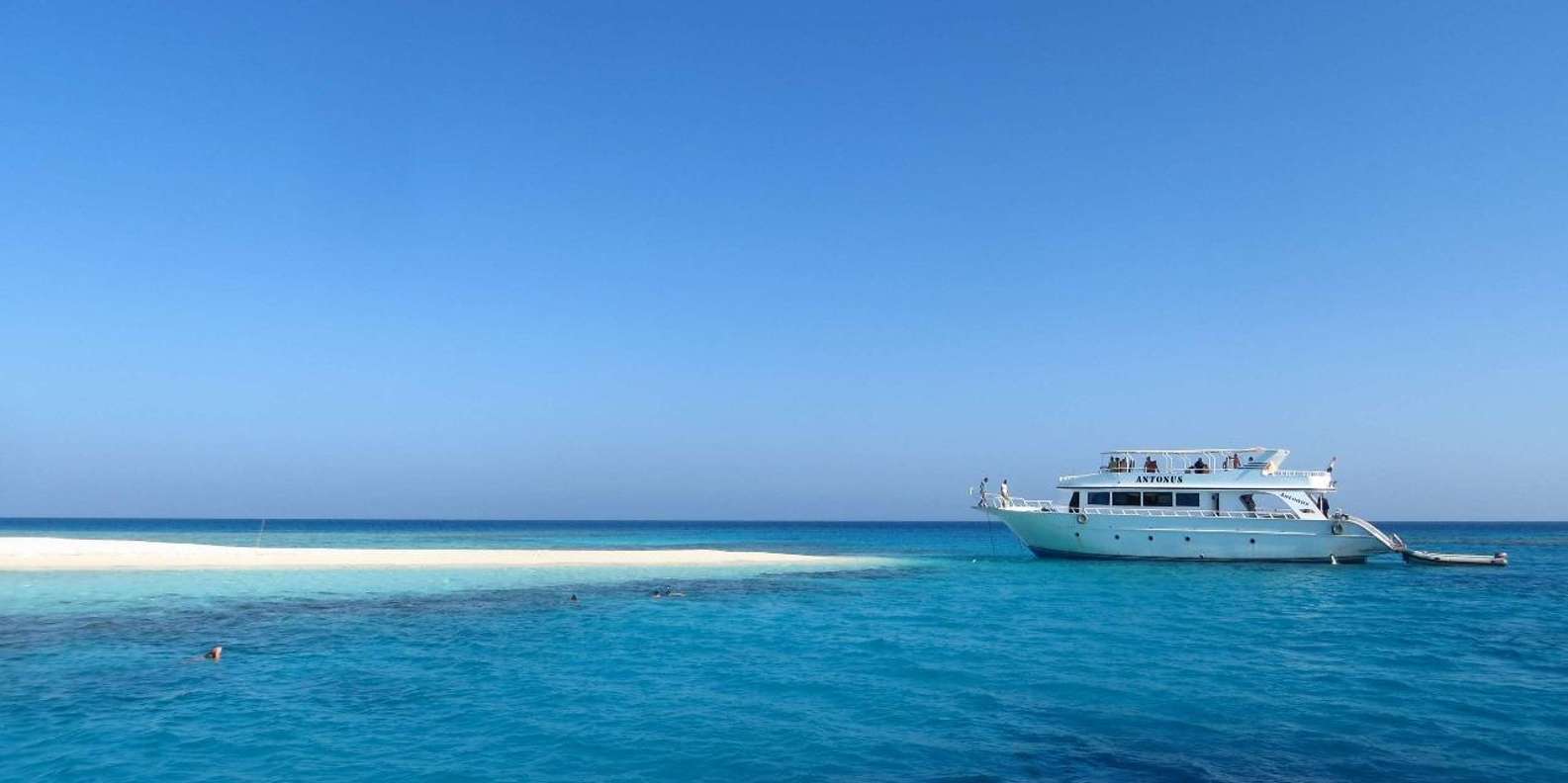 Marsa Alam: Hamata Islands Snorkelling Cruise with Lunch
