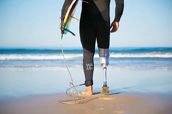 Mer Rouge accessible : plongées du bord, rampes de mise à l’eau, tapis de plage