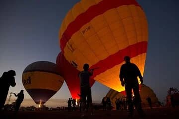 2 Day Tour Throughout Luxor and Hurghada and Hot Air Balloon Ride - Image 1